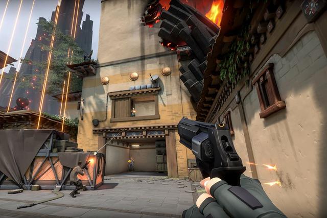 在无畏契约中如何进行蝴蝶刀检视1